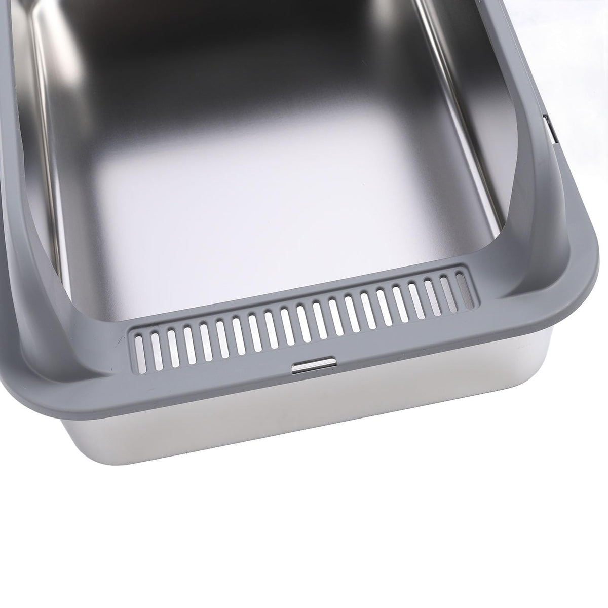 Stainless Steel Enclosed Litter Box with Lid W6761